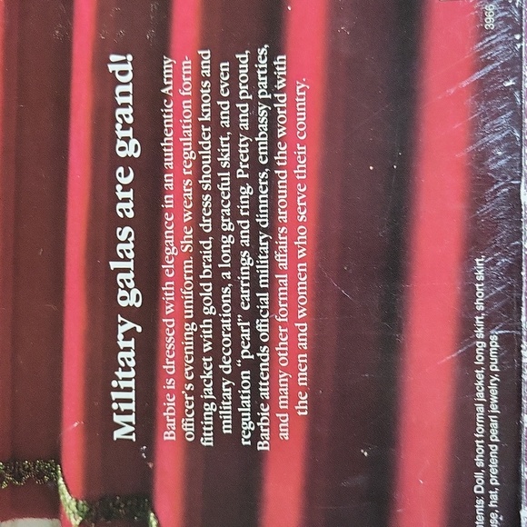 Vintage Army Gala  Barbie limited Edition in her dress blues - Picture 6 of 11